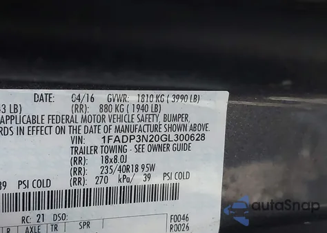 2016 Ford Focus Titanium z USA, uszkodzony, nr VIN 1FADP3N20GL300628